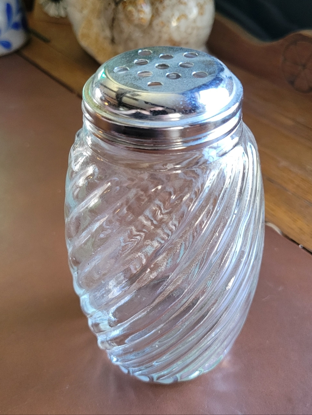 Vintage Swirled Glass Shaker with Silver-Tone Lid - Clear Parmesan